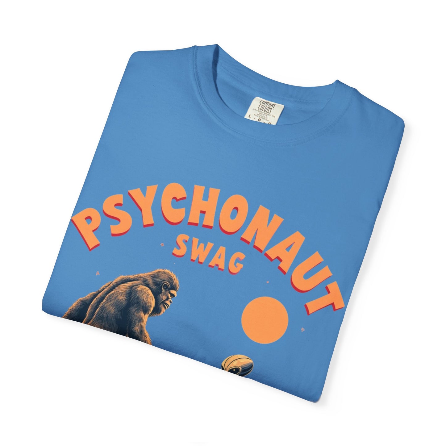 Alien vs Bigfoot, Psychonaut Swag Unisex T-Shirt, Funny Graphic Tee, Unique Gift for Gamers, Outdoor Lovers, Birthday, Casual Wear