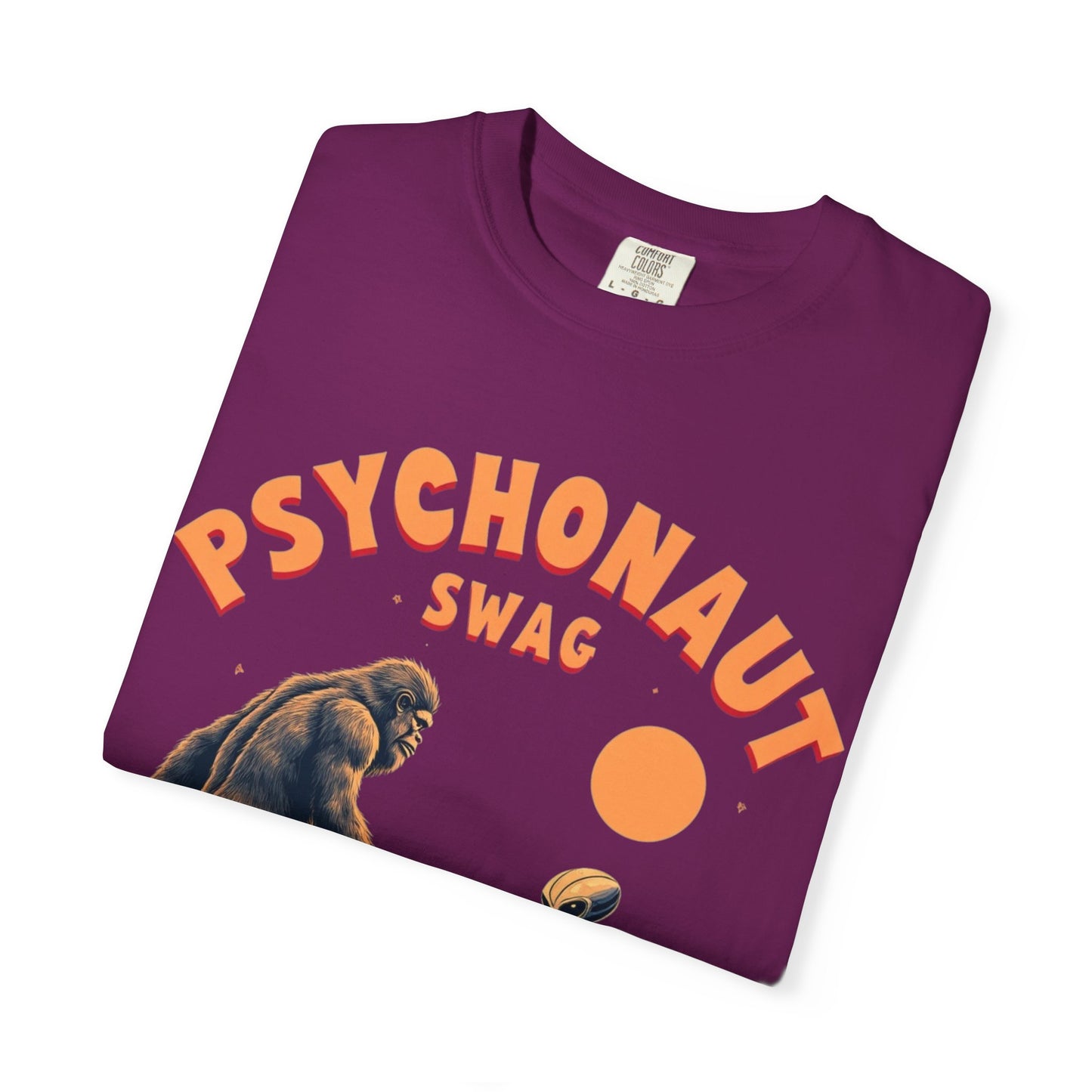 Alien vs Bigfoot, Psychonaut Swag Unisex T-Shirt, Funny Graphic Tee, Unique Gift for Gamers, Outdoor Lovers, Birthday, Casual Wear
