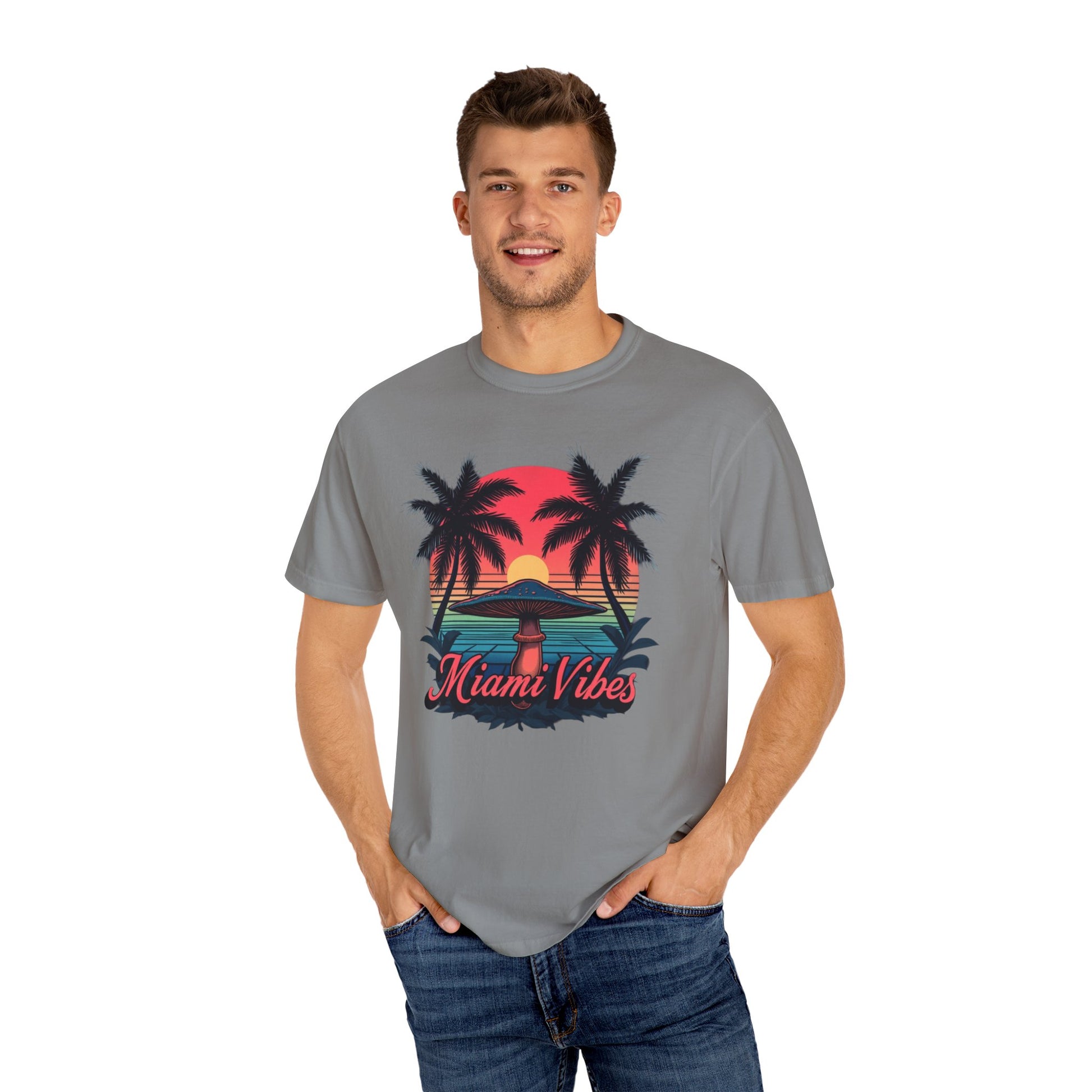 Miami Vibes, T-Shirt with Tropical Vibes Design, Summer Apparel, Beachwear, Gift for Vacation Lovers, Relaxed Style - Psychonaut Swag