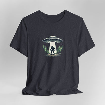 Squatch Sighting T-Shirt – Sasquatch UFO Abduction Graphic Tee