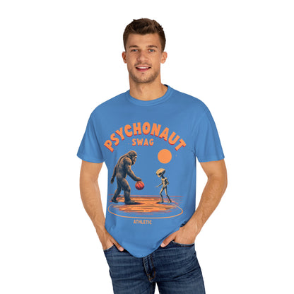 Alien vs Bigfoot, Psychonaut Swag Unisex T-Shirt, Funny Graphic Tee, Unique Gift for Gamers, Outdoor Lovers, Birthday, Casual Wear