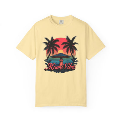 Miami Vibes, T-Shirt with Tropical Vibes Design, Summer Apparel, Beachwear, Gift for Vacation Lovers, Relaxed Style - Psychonaut Swag