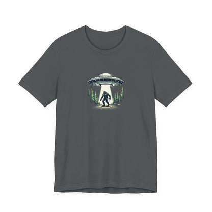 Squatch Sighting T-Shirt – Sasquatch UFO Abduction Graphic Tee
