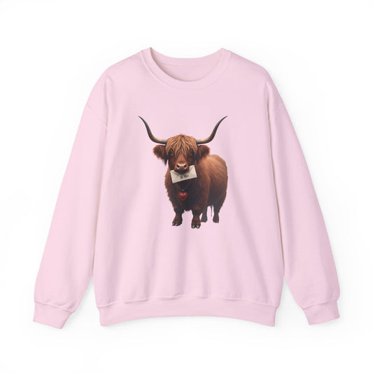 Highland Cow with Valentine, Unisex Heavy Blend™ Crewneck Sweatshirt