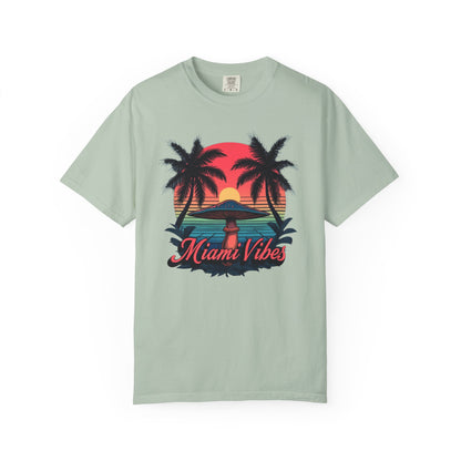 Miami Vibes, T-Shirt with Tropical Vibes Design, Summer Apparel, Beachwear, Gift for Vacation Lovers, Relaxed Style - Psychonaut Swag