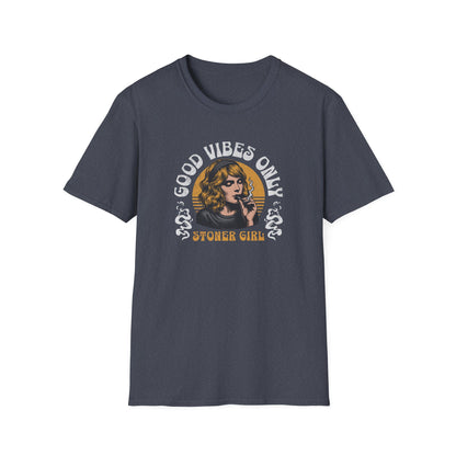 Stoner girl, Unisex Softstyle T-Shirt